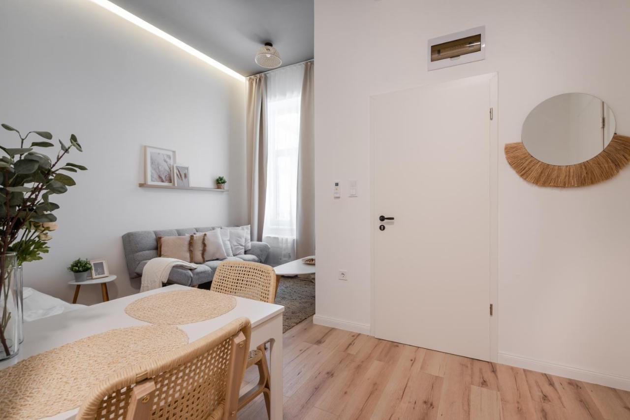 A62 - Akacfa Street Central Residence - Best Location By Bqa Budapest Eksteriør billede