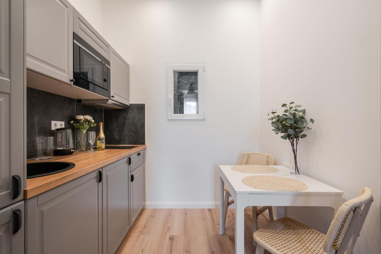 A62 - Akacfa Street Central Residence - Best Location By Bqa Budapest Eksteriør billede