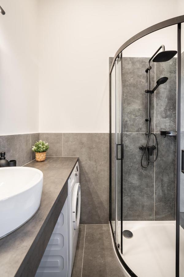 A62 - Akacfa Street Central Residence - Best Location By Bqa Budapest Eksteriør billede
