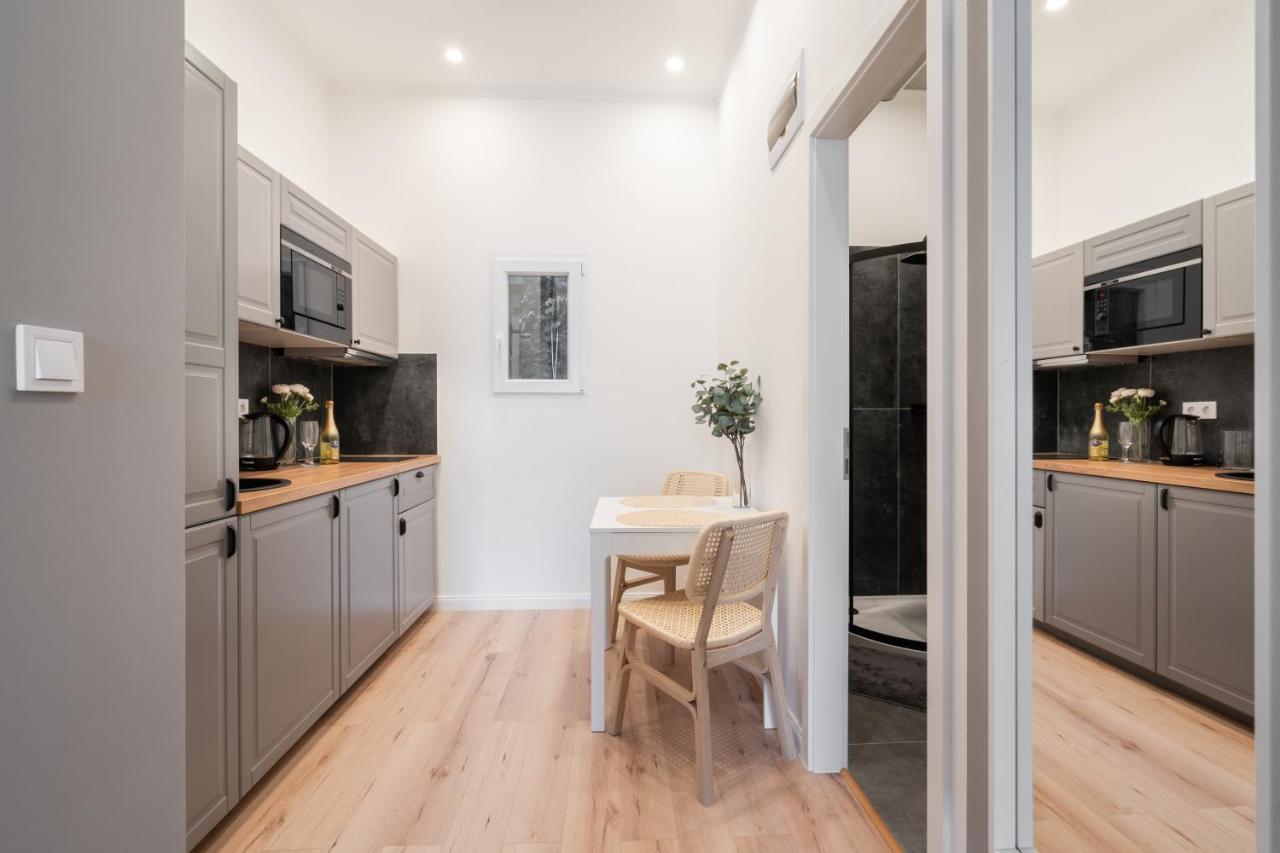 A62 - Akacfa Street Central Residence - Best Location By Bqa Budapest Eksteriør billede