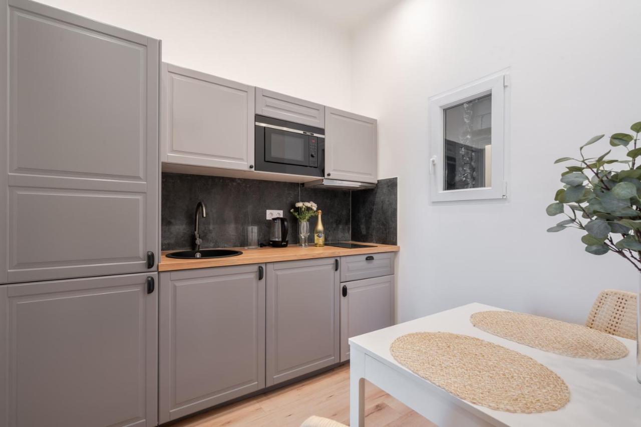 A62 - Akacfa Street Central Residence - Best Location By Bqa Budapest Eksteriør billede