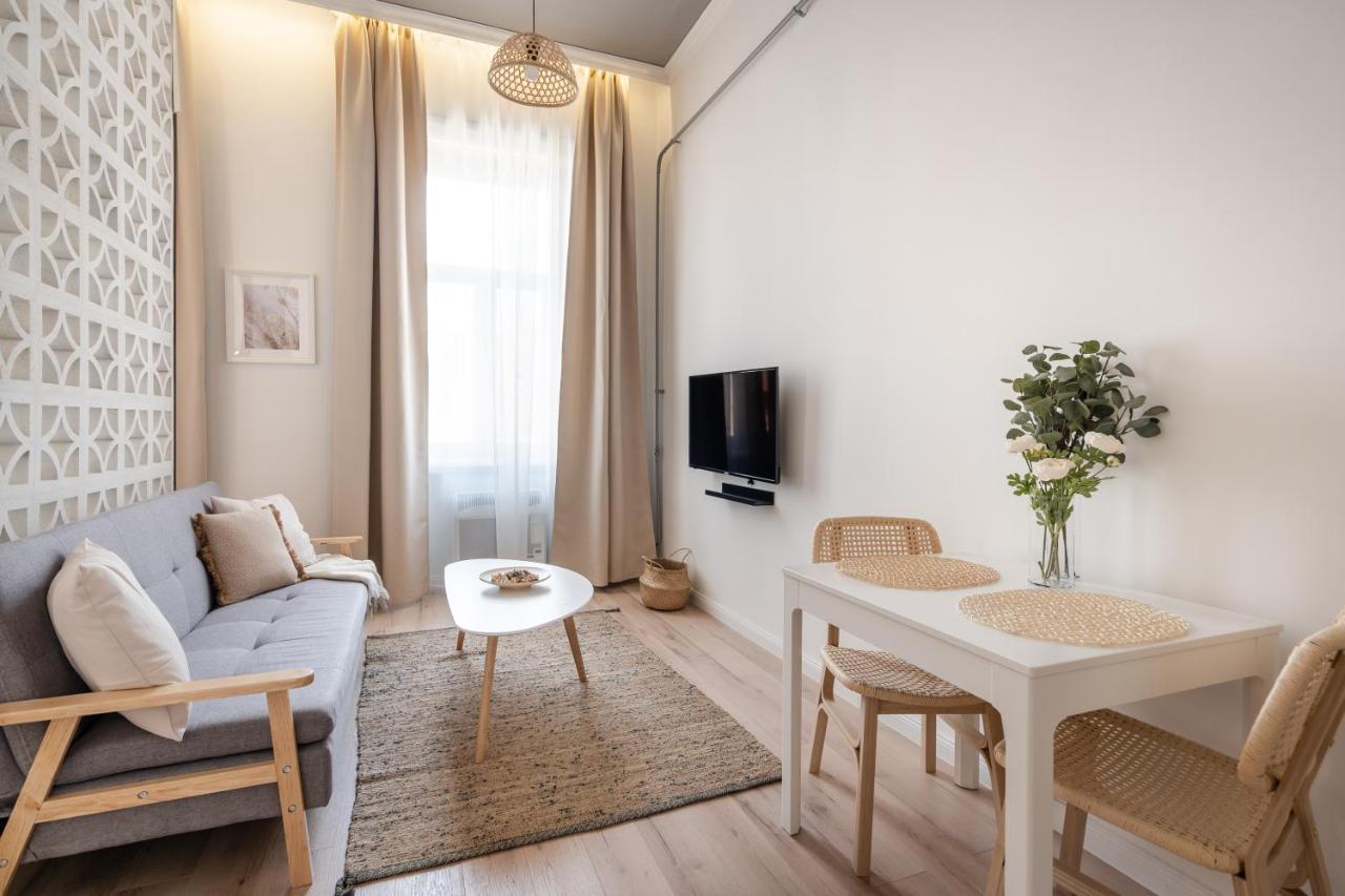 A62 - Akacfa Street Central Residence - Best Location By Bqa Budapest Eksteriør billede